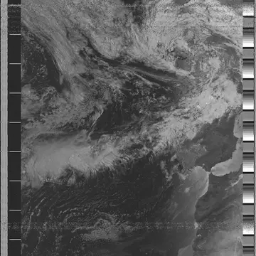 You can see the North of the Peninsula covered by clouds. We’re having moderate rain right now. #meteo #noaa #satellites