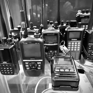 Am I a radioolic? #hamradio #handheld