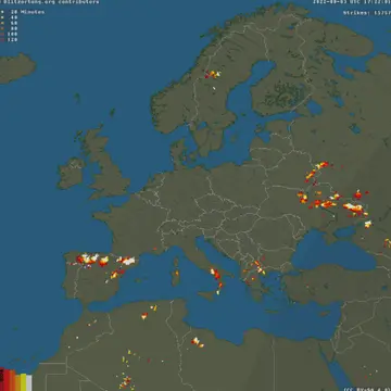 It seems Northern Spain is getting some lightning source: