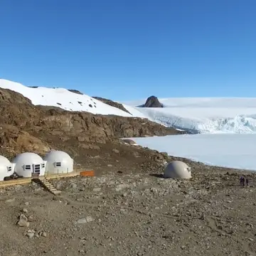 Just made a QSO on 20m cw with #zs7anf in Wolfs Fang Runway, Antarctica. #cw #dx #hamradio